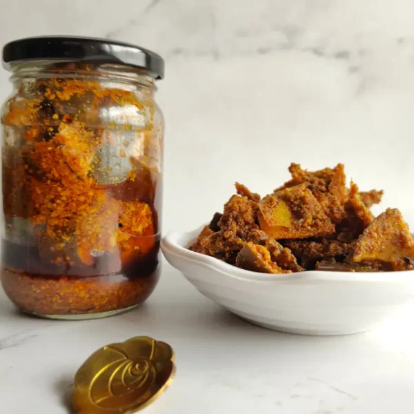 Homemade Khatta Aam Achaar